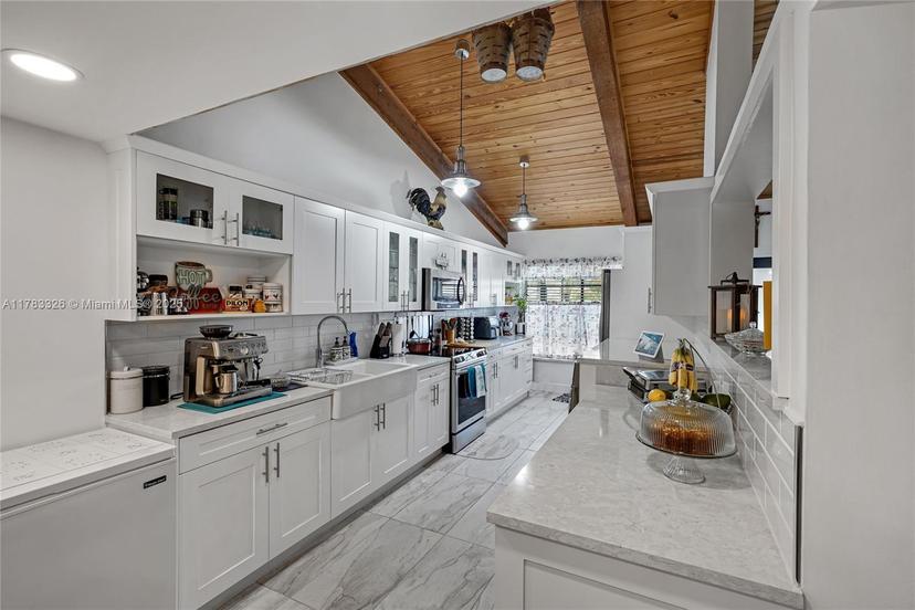 Picture of 11140 Redwood Ave, Pembroke Pines FL 33026