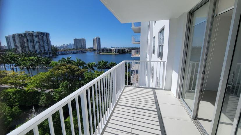 Picture of 2801 NE 183Rd St # 714W, Aventura FL 33160