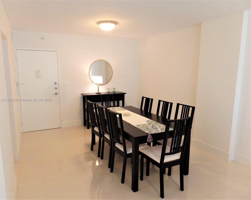 Picture of 2801 NE 183Rd St # 714W, Aventura FL 33160
