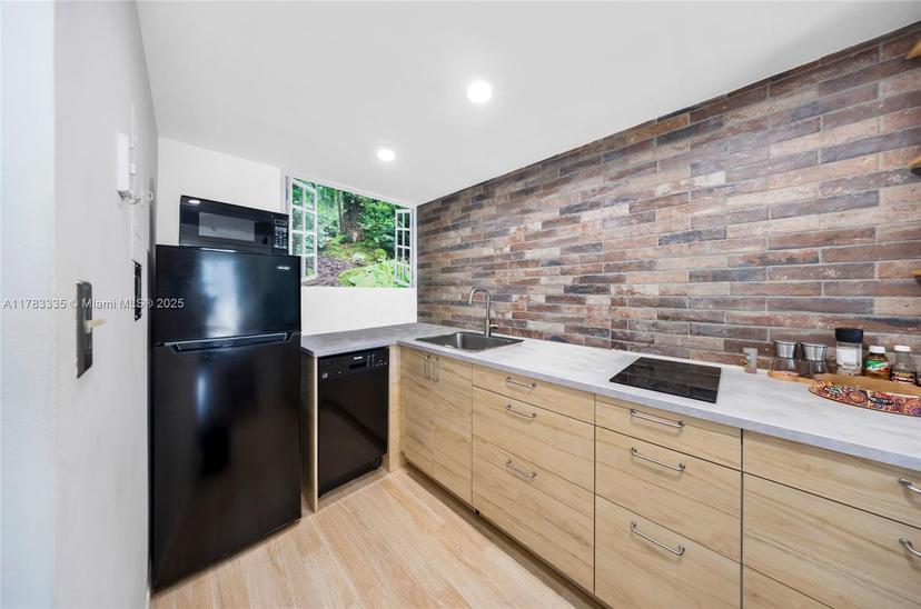 Picture of 12500 NE 15Th Ave # 312, North Miami FL 33161