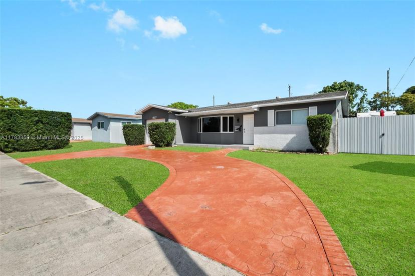 Picture of 5117 Washington St, Hollywood FL 33021