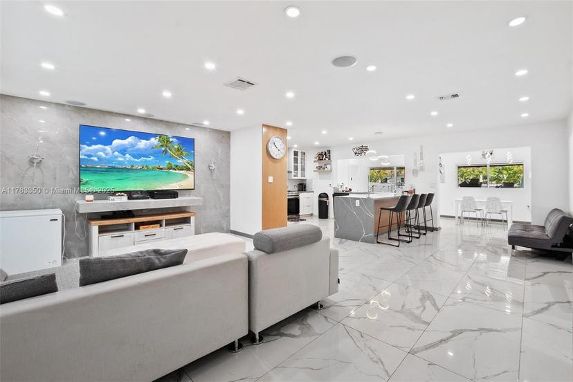 Picture of 5117 Washington St, Hollywood FL 33021
