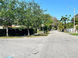 Picture of 5291 SW 5Th St, Miami, FL 33134