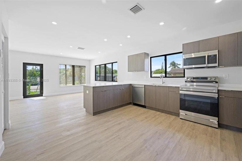Picture of 349 NW 40Th St # 201, Oakland Park FL 33309