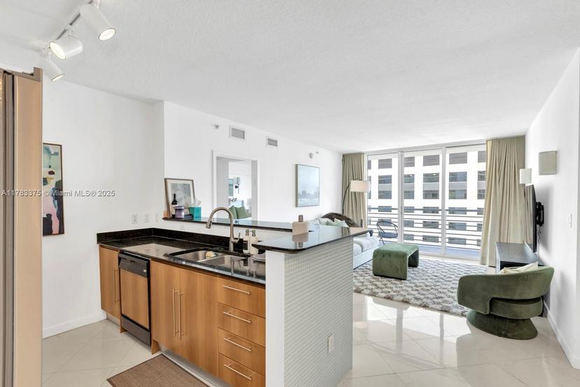 Picture of 335 S Biscayne Bl # 3408, Miami FL 33131
