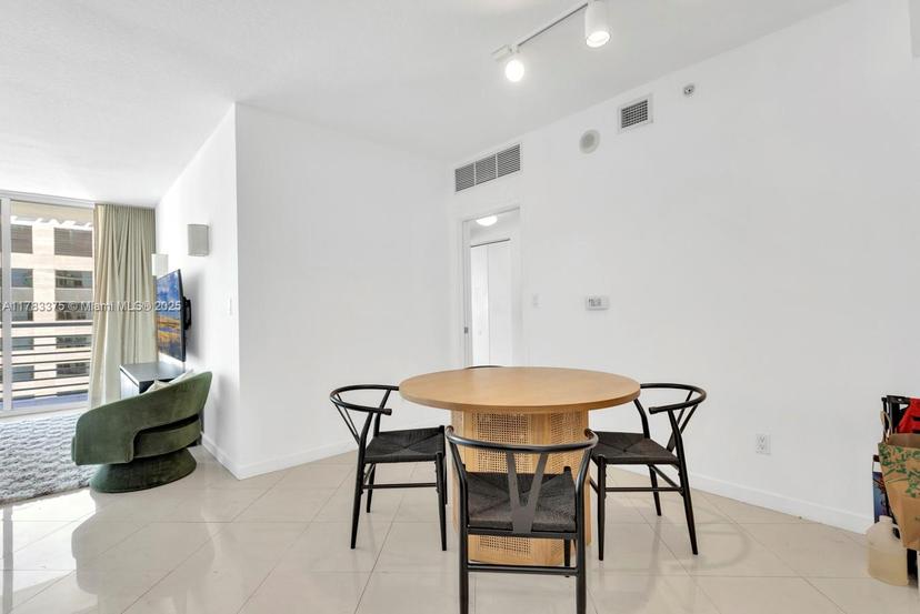 Picture of 335 S Biscayne Bl # 3408, Miami FL 33131