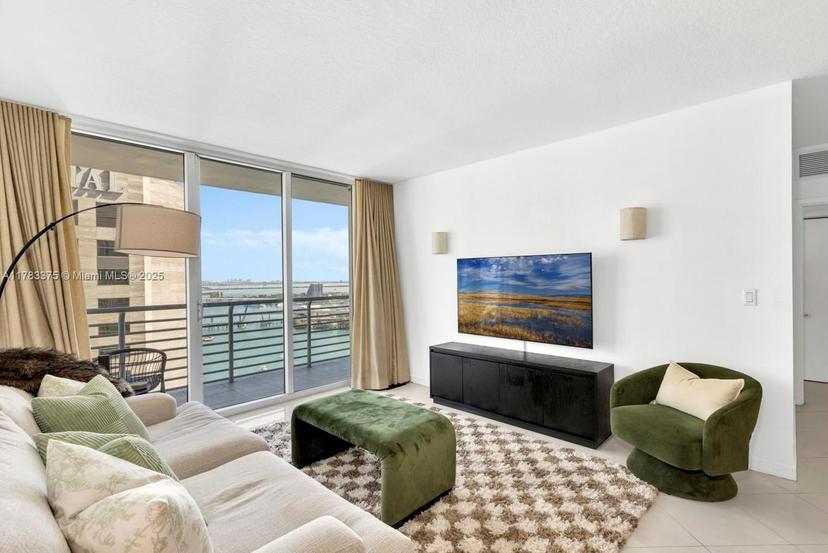Picture of 335 S Biscayne Bl # 3408, Miami FL 33131