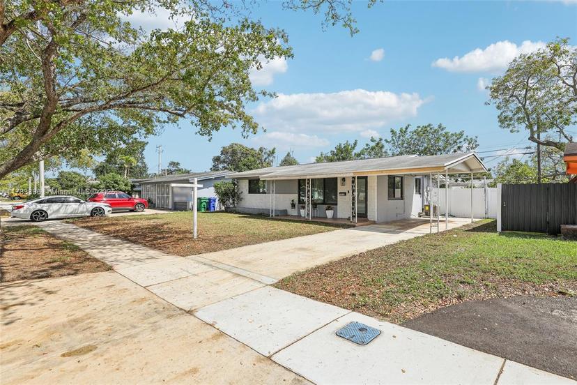 Picture of 7612 Miramar Pkwy, Miramar FL 33023
