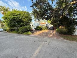 Picture of 10760 NE 3Rd Ave, Miami, FL 33161