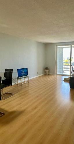 Picture of 1401 NE Miami Gardens Dr # 993, Miami, FL 33179