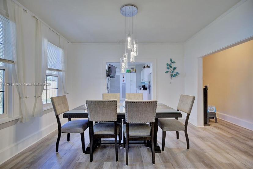 Picture of 121 E Walnut St, Avon Park FL 33825