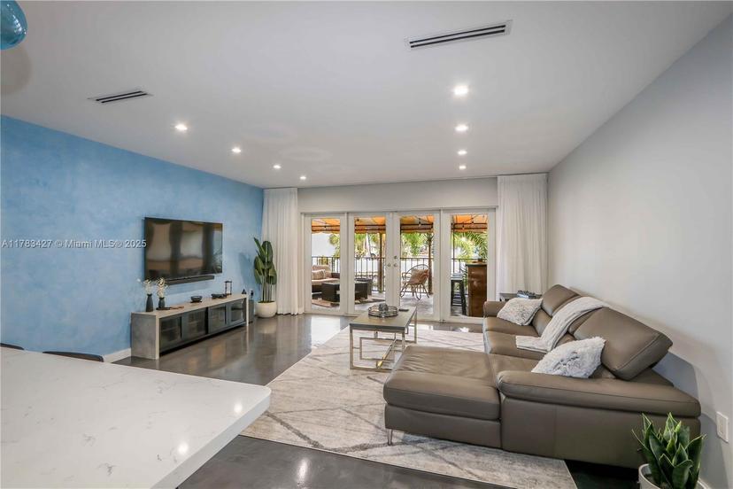 Picture of 16424 Briar Patch Pl, Miami Lakes FL 33014