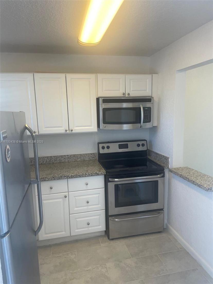 Picture of 8500 Sunrise Lakes Blvd # 106, Sunrise FL 33322