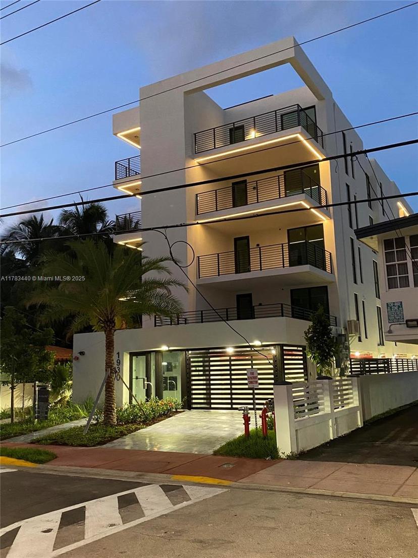 Picture of 1930 Bay Rd Third Level Un # 2, Miami Beach FL 33141