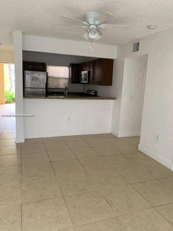 Picture of 1522 Lake Crystal Dr # B, West Palm Beach FL 33411