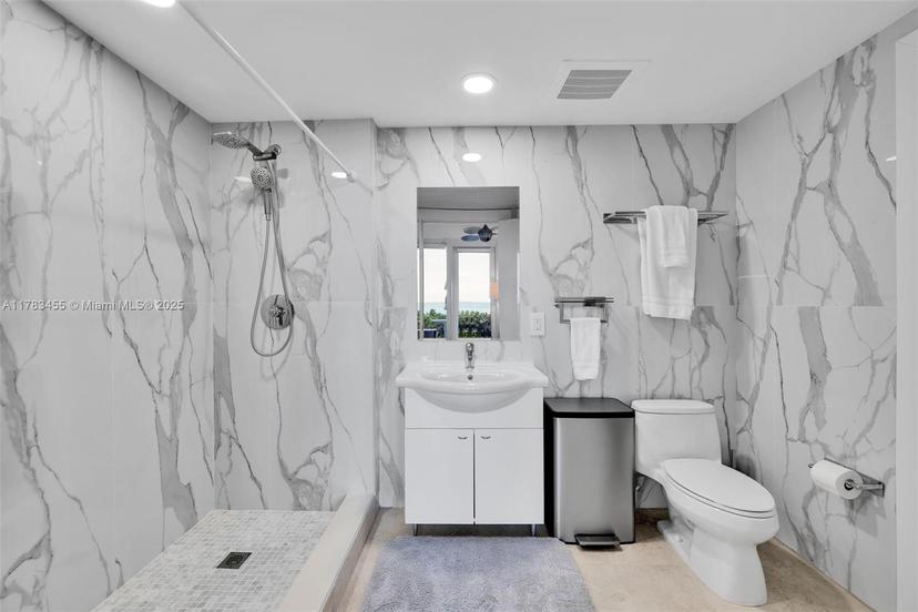 Picture of 1800 S Ocean Dr # 205, Hallandale Beach FL 33009