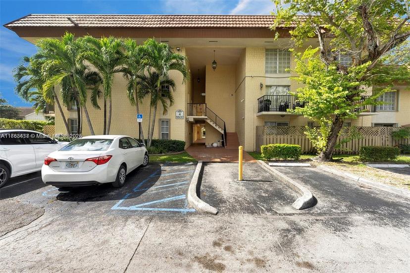 Picture of 8550 SW 109Th Ave # 119, Miami FL 33173