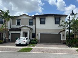 Picture of 5946 Mustang Mnr, Davie, FL 33314