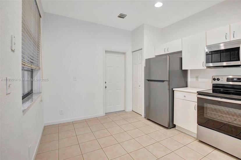 Picture of 3873 Tree Top Dr, Weston FL 33332