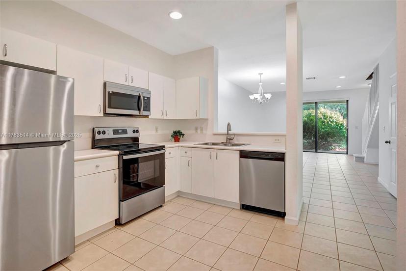 Picture of 3873 Tree Top Dr, Weston FL 33332