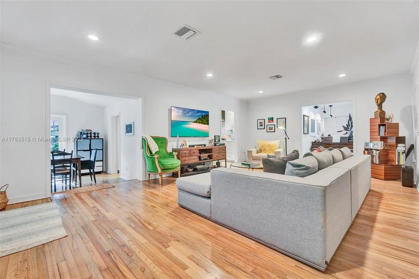 Picture of 4131 Lybyer Ave, Miami FL 33133