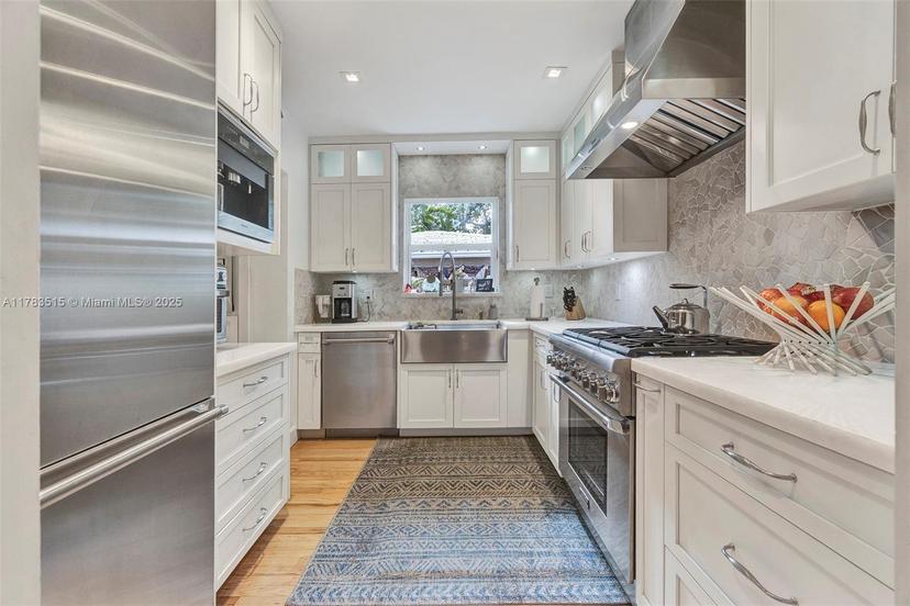 Picture of 4131 Lybyer Ave, Miami FL 33133