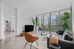 Picture of 88 SW 7Th St # 809, Miami, FL 33130