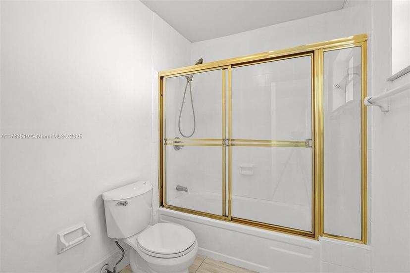 Picture of 1226 SW 104Th Ct, Miami FL 33174