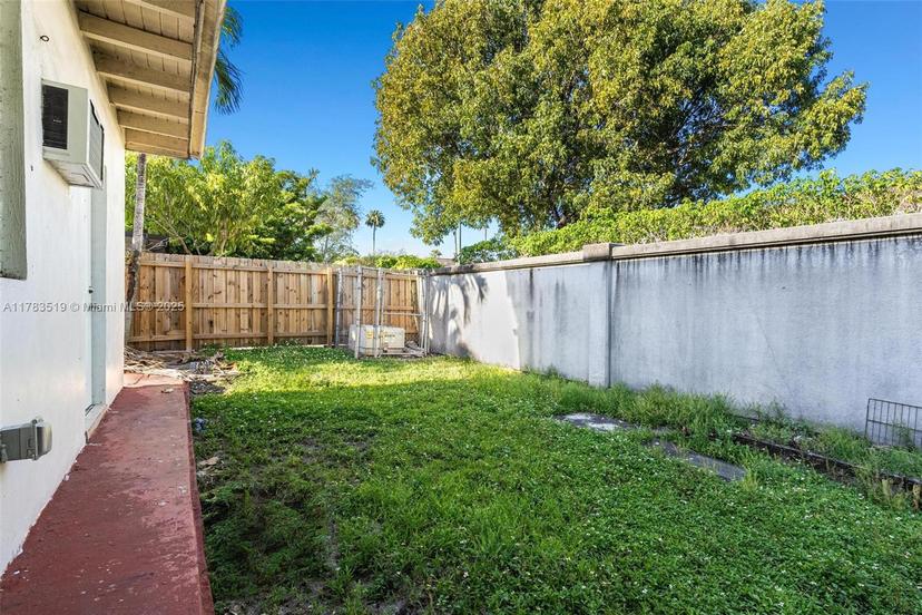 Picture of 1226 SW 104Th Ct, Miami FL 33174