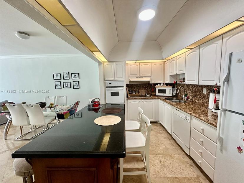 Picture of 19380 Collins Ave # 205, Sunny Isles Beach FL 33160