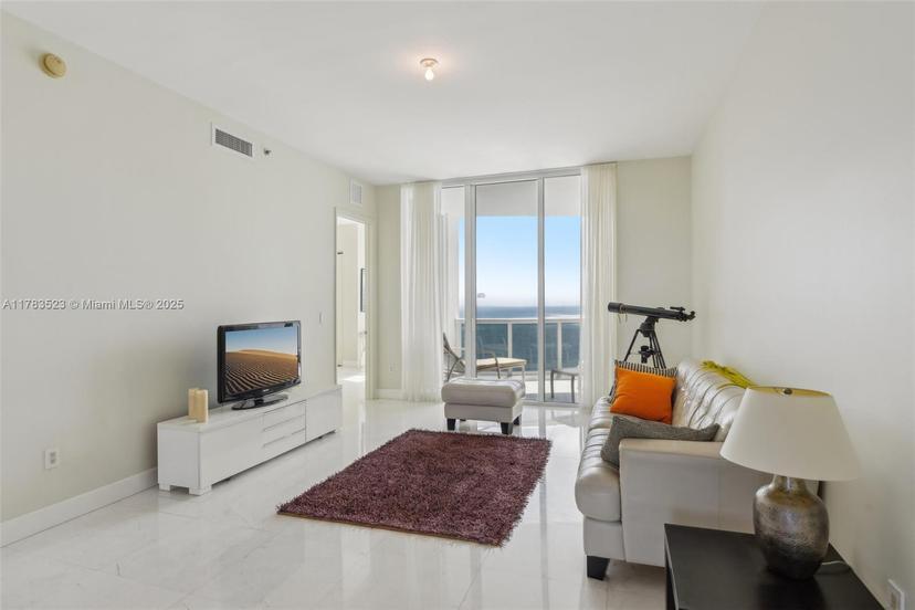 Picture of 15901 Collins Ave # 2106, Sunny Isles Beach FL 33160