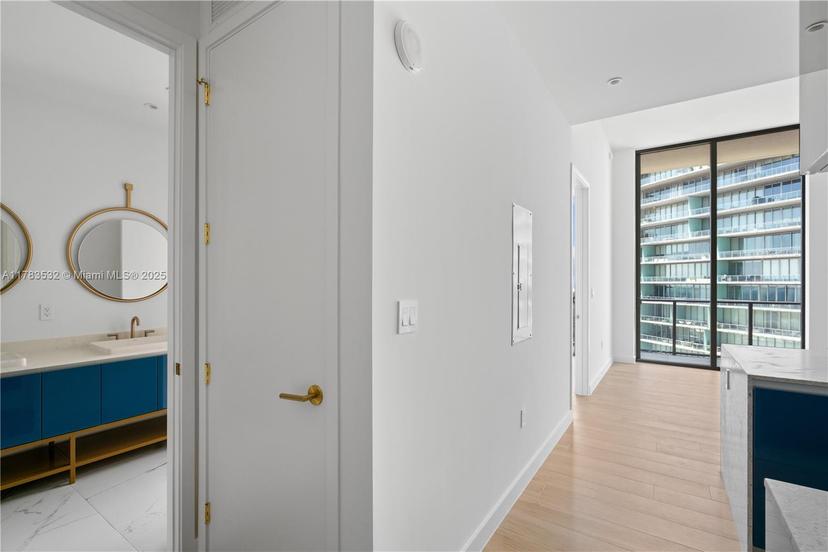 Picture of 2655 S Bayshore Dr # 1707, Miami FL 33133