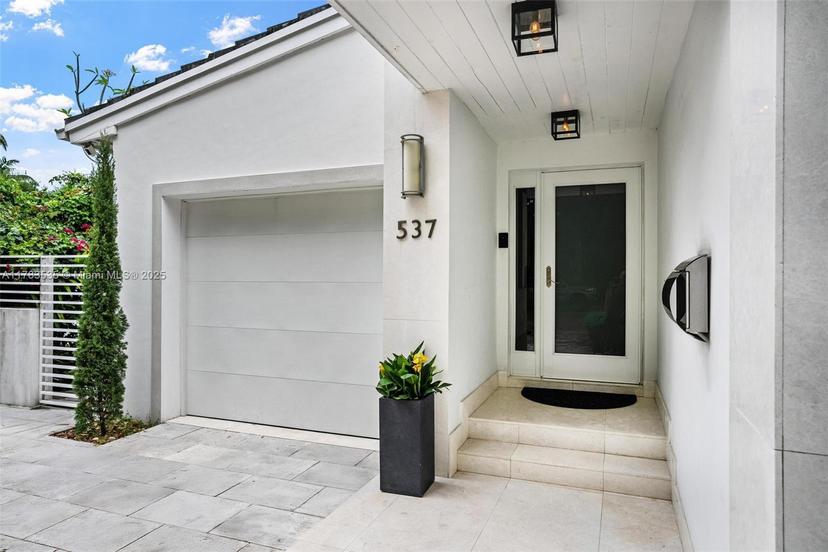 Picture of 537 Marmore Ave, Coral Gables FL 33146