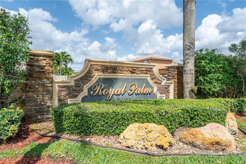 Picture of 284 Royal Cove Way, Davie FL 33325