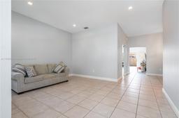 Picture of 284 Royal Cove Way, Davie, FL 33325