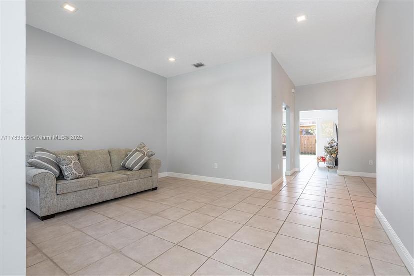 Picture of 284 Royal Cove Way, Davie FL 33325