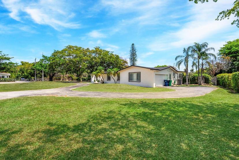 Picture of 13605 SW 73Rd Ave, Palmetto Bay FL 33158