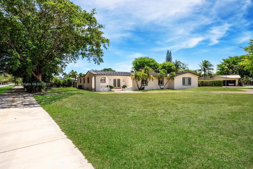 Picture of 13605 SW 73Rd Ave, Palmetto Bay FL 33158