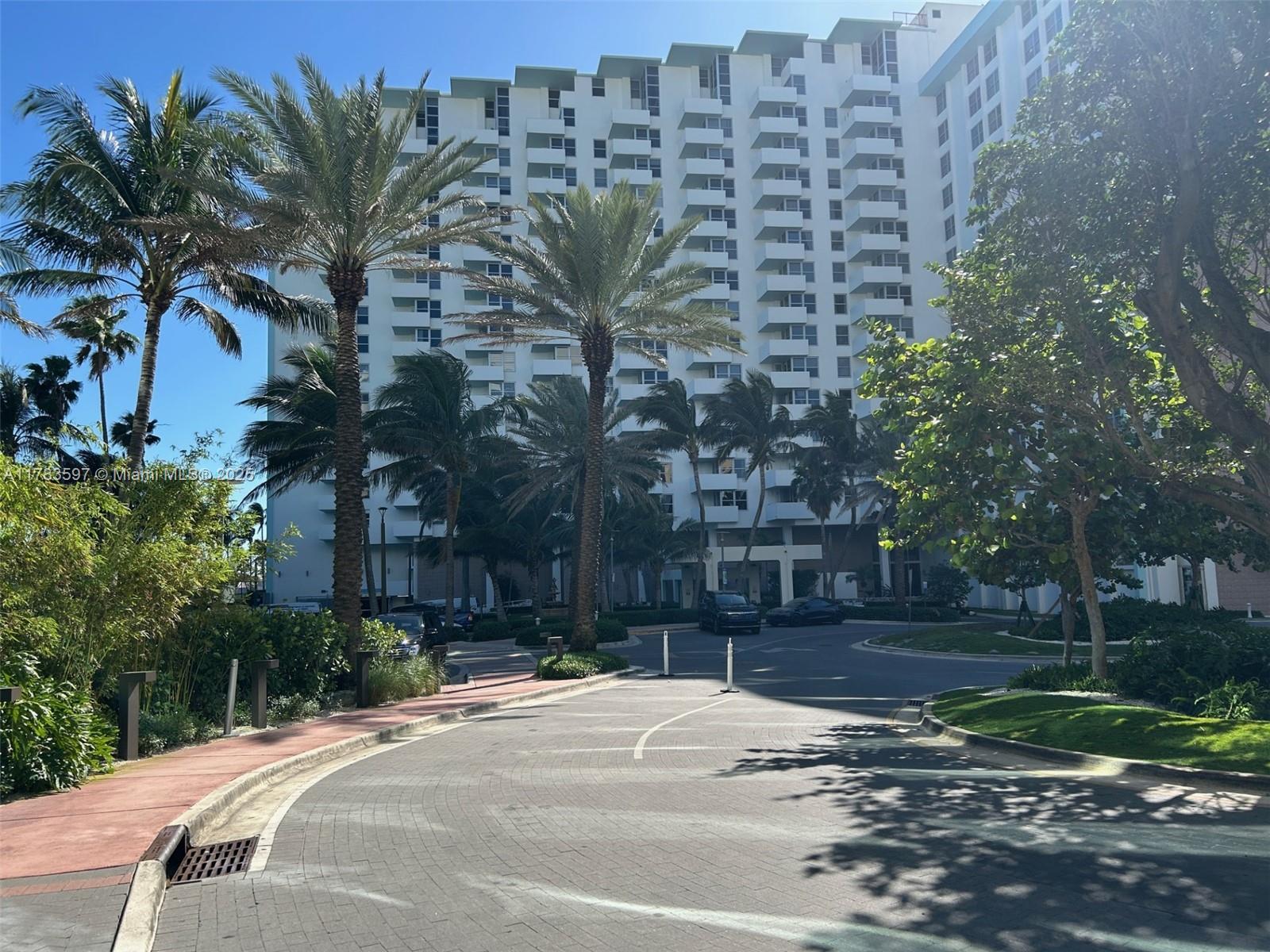 Picture of 2899 Collins Ave # 410, Miami Beach, FL 33140