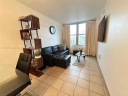 Picture of 2899 Collins Ave # 410, Miami Beach, FL 33140