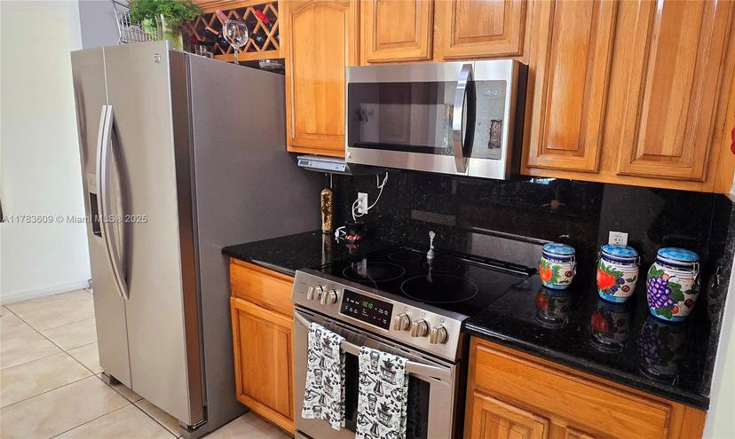 Picture of 4242 NW 2Nd St # 706, Miami FL 33126