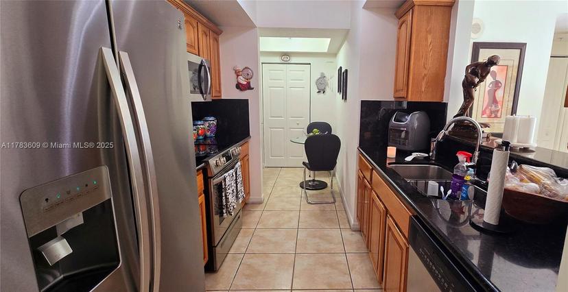 Picture of 4242 NW 2Nd St # 706, Miami FL 33126