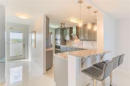 Picture of 2200 NE 33Rd Ave # 7J, Fort Lauderdale, FL 33305