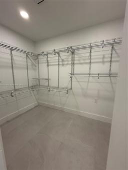 Picture of 865 NE 179Th Ter, Miami, FL 33162