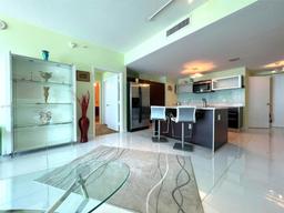Picture of 1900 N Bayshore Dr # 2404, Miami, FL 33132