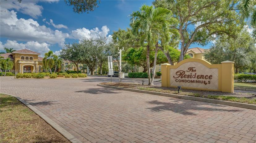 Picture of 4105 Residence Drive # 709, Fort Myers FL 33901