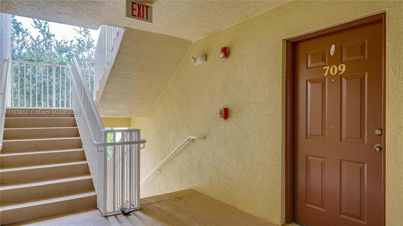 Picture of 4105 Residence Drive # 709, Fort Myers FL 33901