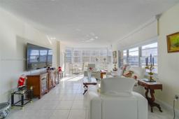 Picture of 1950 S Ocean Dr # 17E, Hallandale Beach, FL 33009