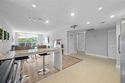 Picture of 19370 Collins Ave # 225, Sunny Isles Beach, FL 33160