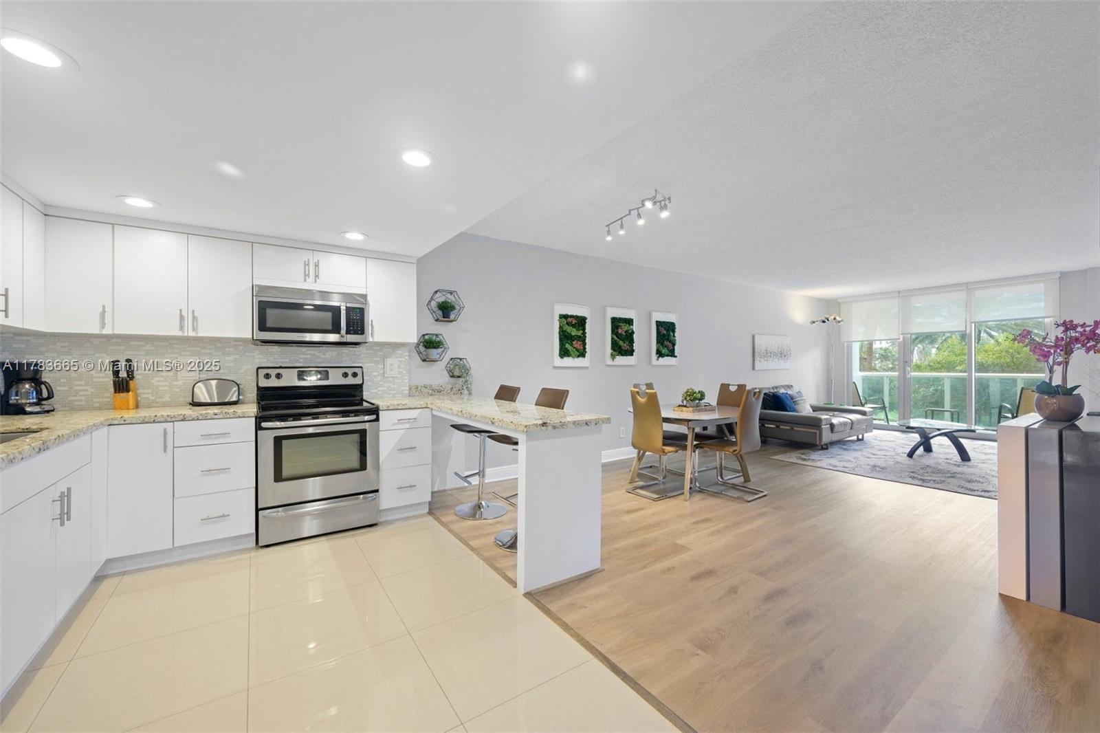 Picture of 19370 Collins Ave # 225, Sunny Isles Beach, FL 33160